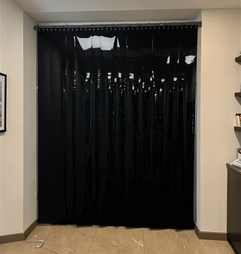 Illustration de l'utilisation de PVC opaque dans un environnement non-industriel